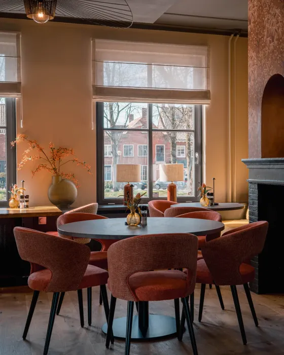 brasserie table